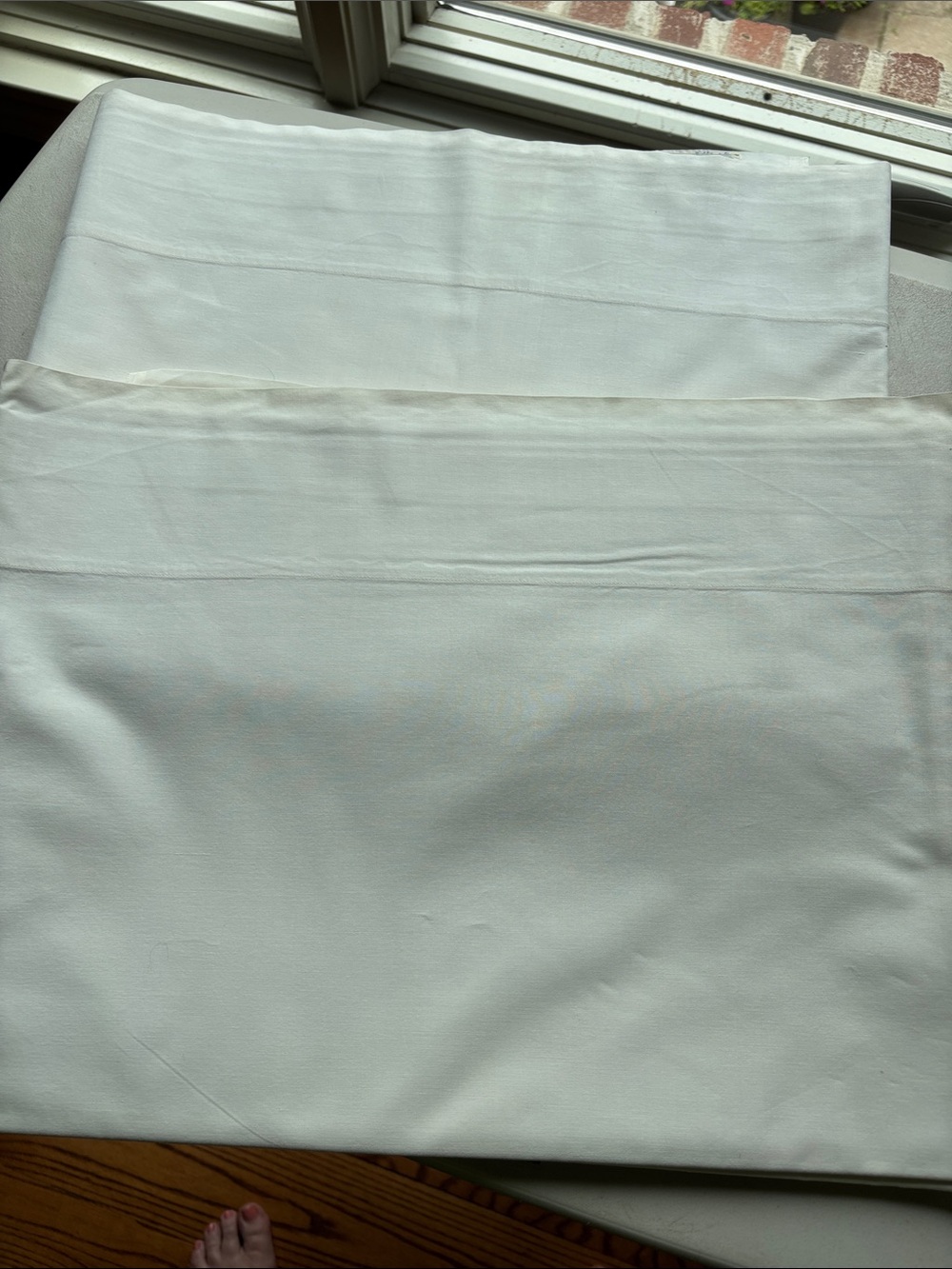 BATEs Comb Percale full-size bedsheets